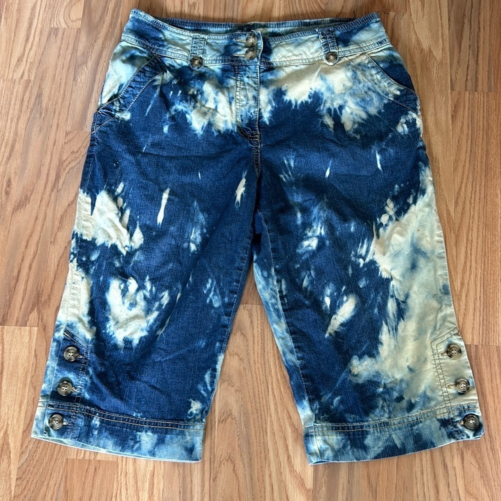 Cute shorts size 6 great condition